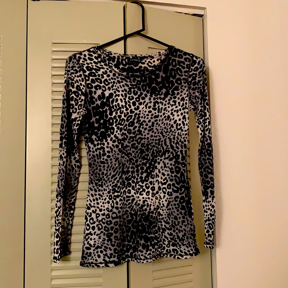 Women’s medium long sleeved shirt from Express.